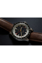 Load image into Gallery viewer, STRATONAUT GMT - Gilt
